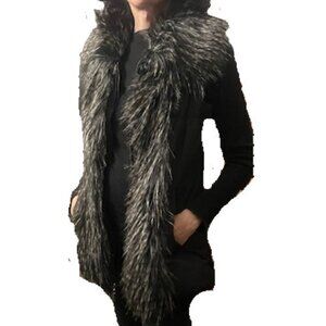 Outdoor Edition By Parkhurst Black Sleeveless Faux Fur Trimmed SMALL